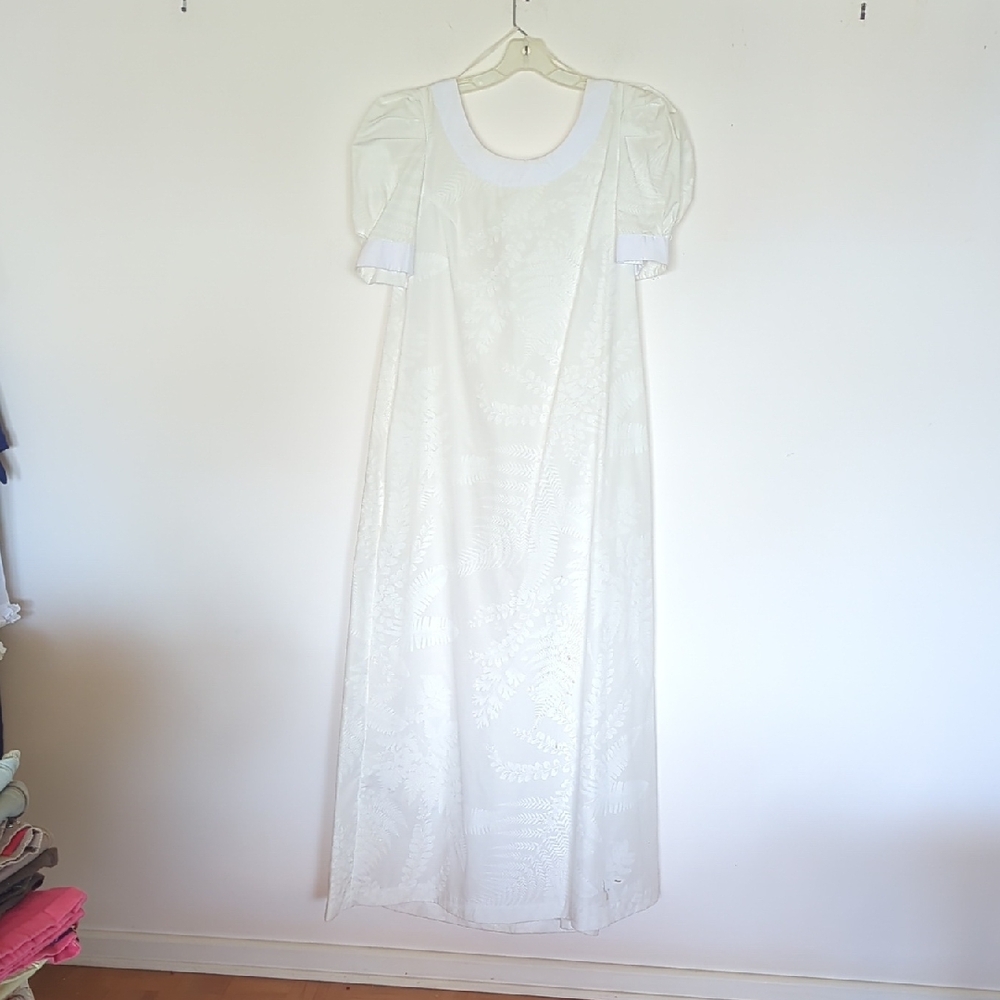 Princess Kaiulani Elegant White Puff Sleeve Wedding Dress.